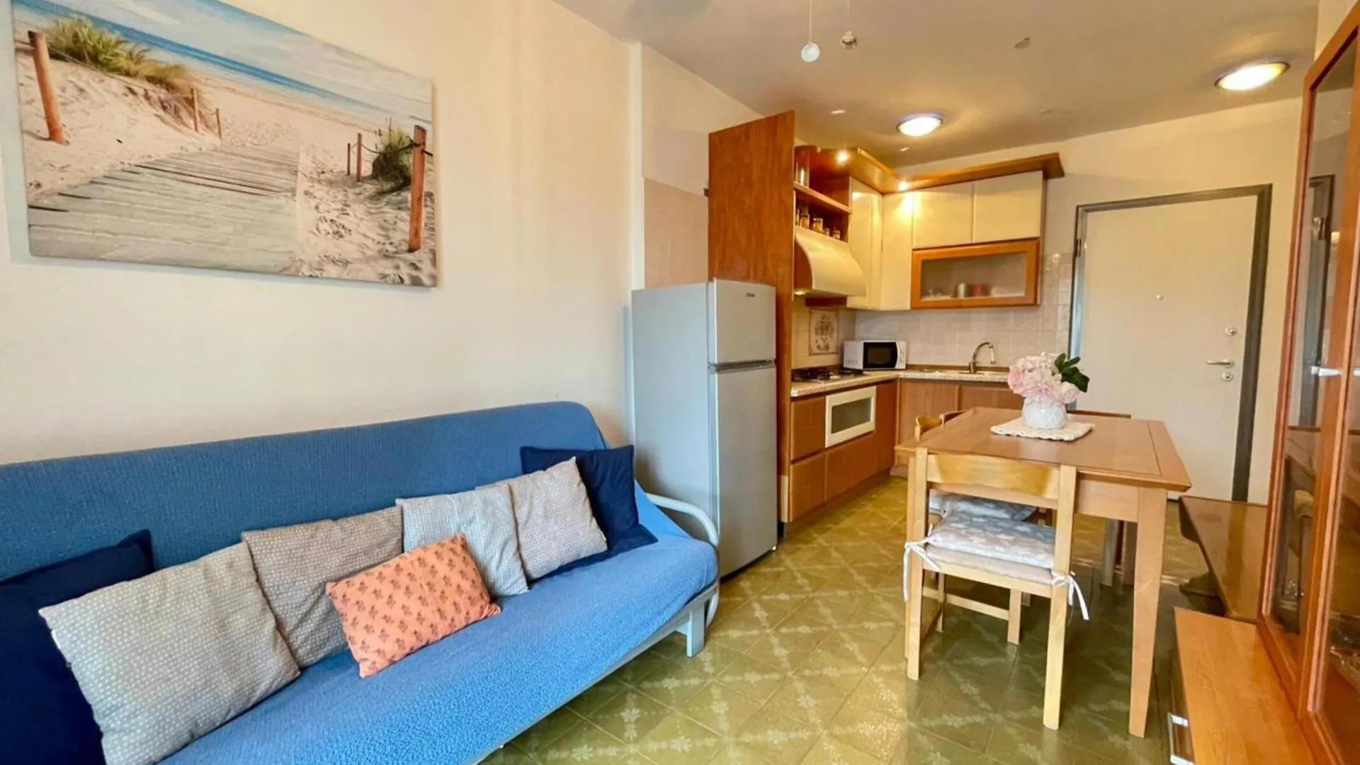 Bright Wide Flat, 130M From The Beach With Shared Pool Porto Santa Margherita di Caorle 0*,  Italia